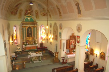 Wnętrze kościoła - widok z chóru