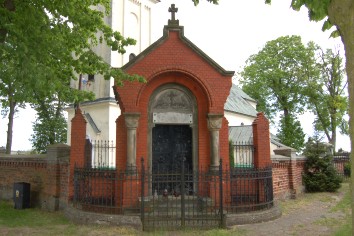Kaplica grobowa Szułdrzyńskich w Pruścach
